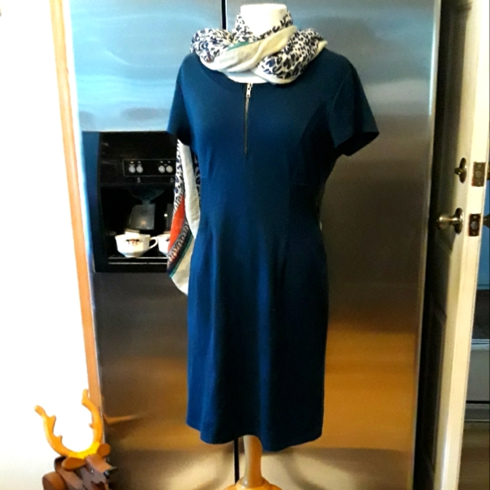 Spence  Dress. A122